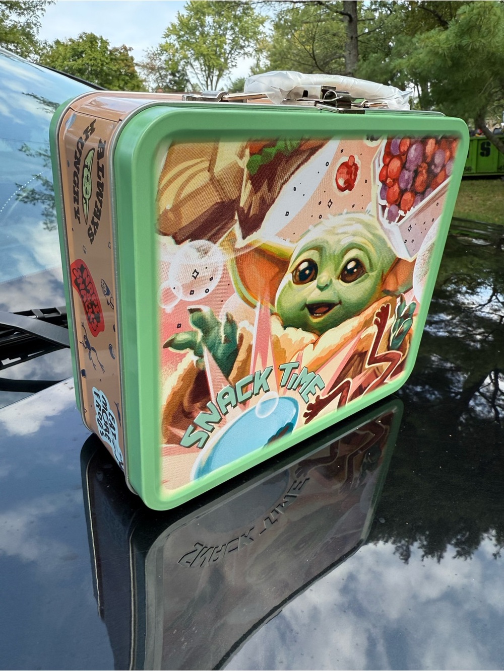 The YODA BATH AND BODY WORKS EDITION Snack Time' Metal Lunchbox - Green